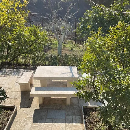 Garden Near Osum Canyon & Cooking Experience 빌라