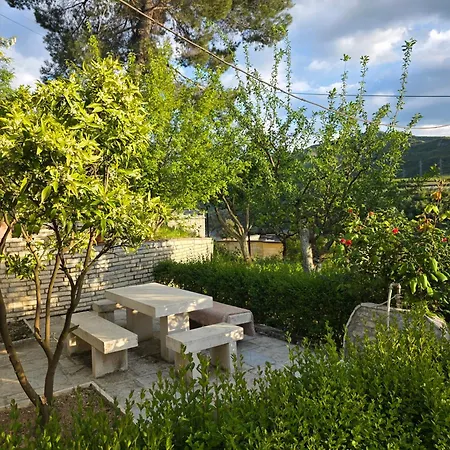 Garden Near Osum Canyon & Cooking Experience 빌라